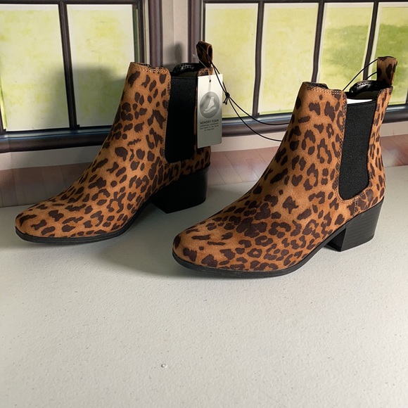 A New Day Women's Ellie Leopard Chelsea Boots Brown Animal - Picture 4 of 5